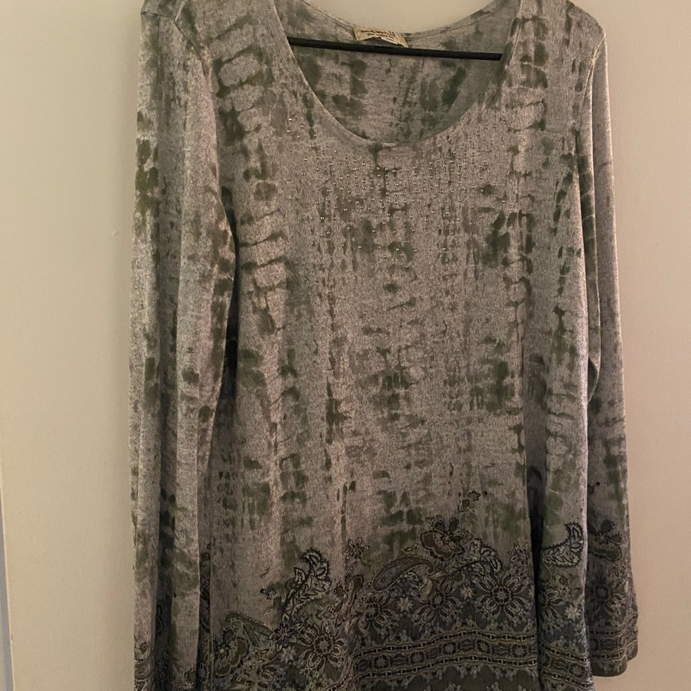 ONE WORLD Green and Gray Crew Neck Sweater